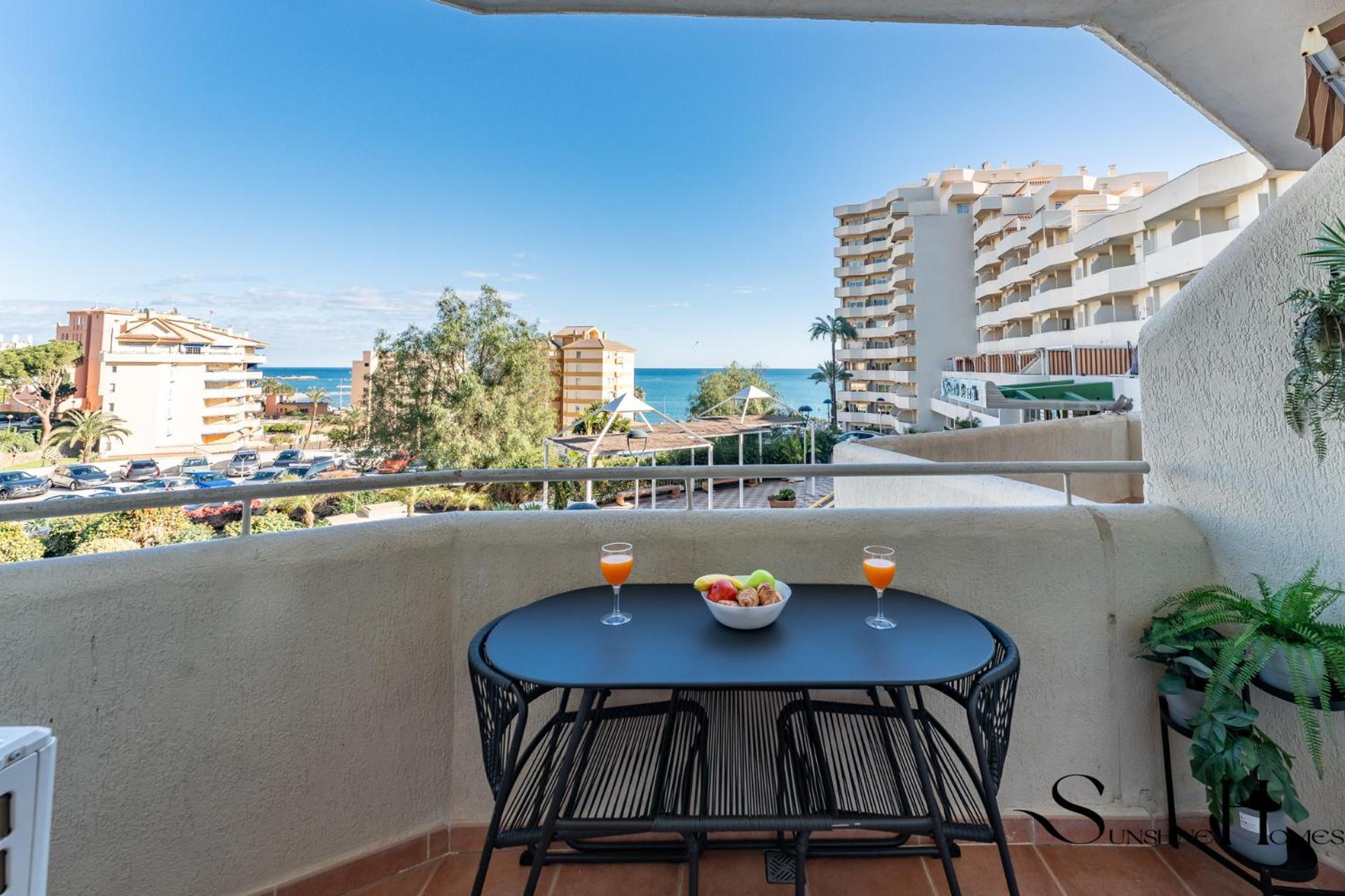 Seaview Beachfront Studio With Aqua Park & Balcony Benalmádena Exterior foto